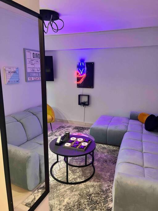 Fresh Spicy 1Bd Amusement Arcade Apartment Atena Exterior foto